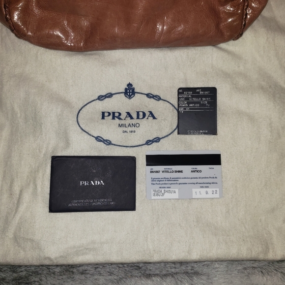 Authentic Prada Antico Vitello Shine - Picture 13 of 16